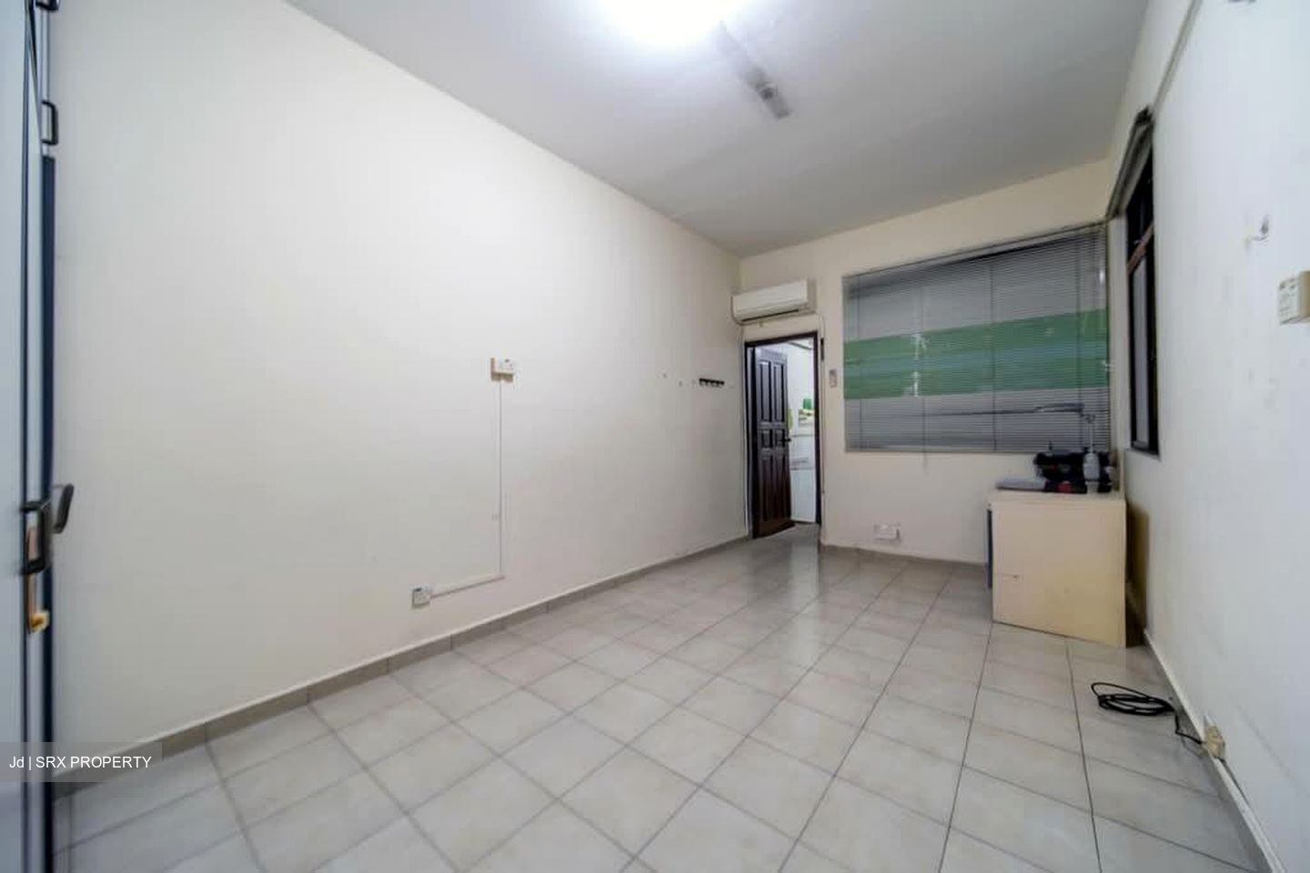 Lowland Road (D19), Terrace #563229291